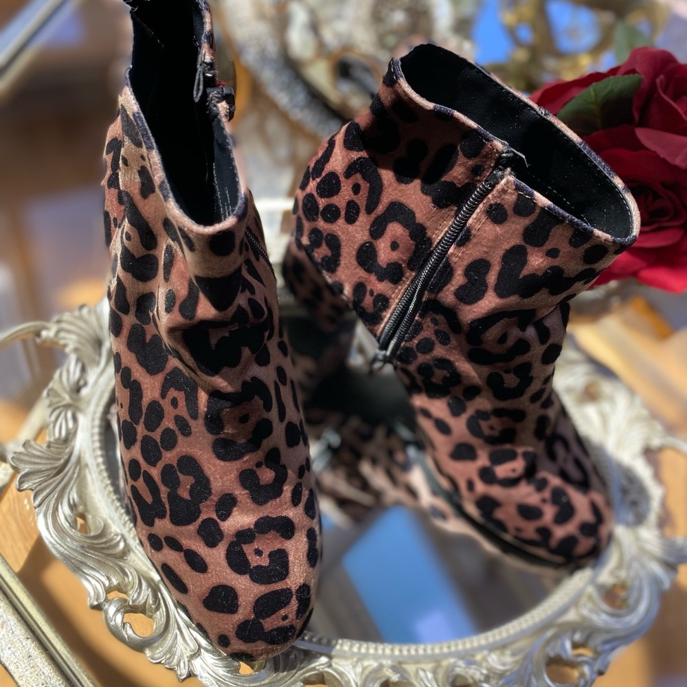 Leopard boots - Picture 10 of 10